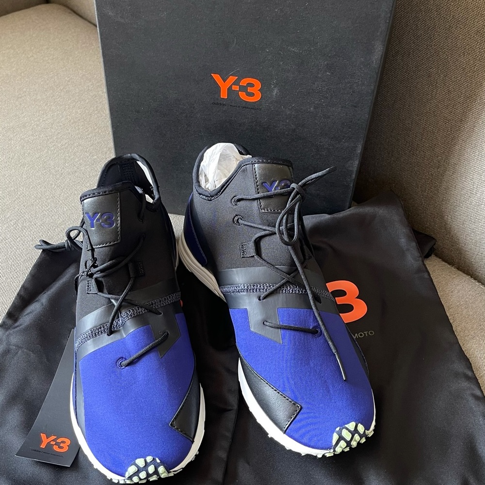 Y3